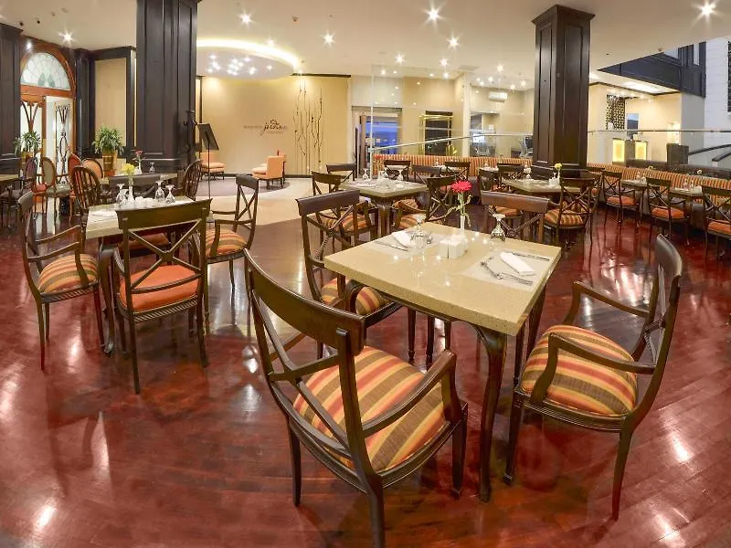Hilton Garden Inn Guatemala City 4*,  Guatemala